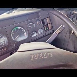 foto 4x4 Iveco 21.5t wywrotka+ syparka plug komunal ZIMA