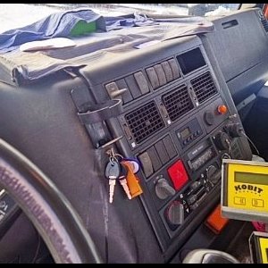 foto 4x4 Iveco 21.5t wywrotka+ syparka plug komunal ZIMA