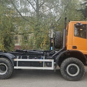 foto 4x4 hakowiec 13.5t Iveco