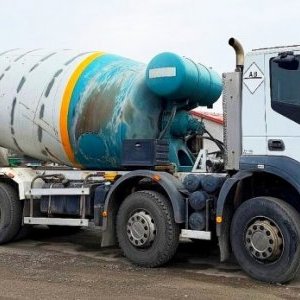foto 9m3 mieszarka 8x4 EUR4 Iveco 410 Eurotrakker