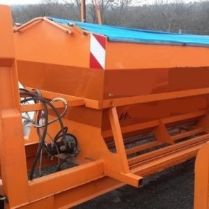 foto 4x4 hakowiec 13.5t Iveco komunal