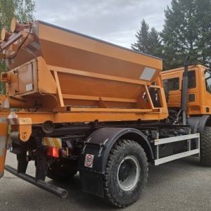 foto 4x4 hakowiec 13.5t Iveco komunal